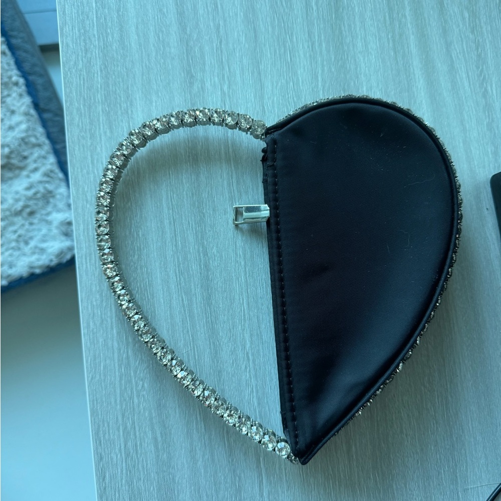 Heart-Shaped Black Clutch with Rhinestone Handle - Picture 1 of 8